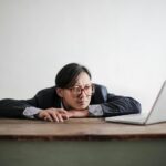 Will AI Make Researchers Complacent? 